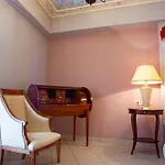Hotel Elena 2*
