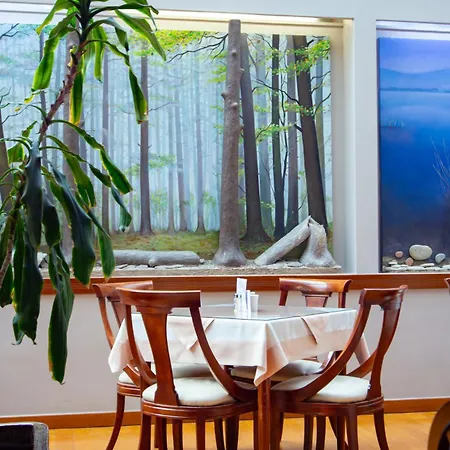 Elena מלון קוזאני