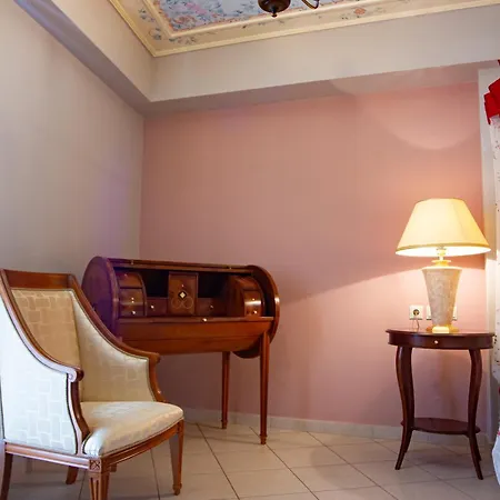 Hotel Elena 2*
